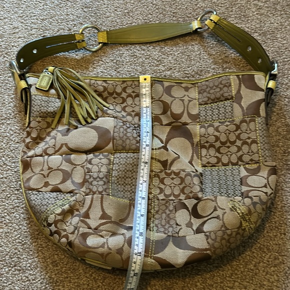 Vintage Coach Exotics Collection Lime green trim zipper closure Hobo bag - Picture 8 of 11